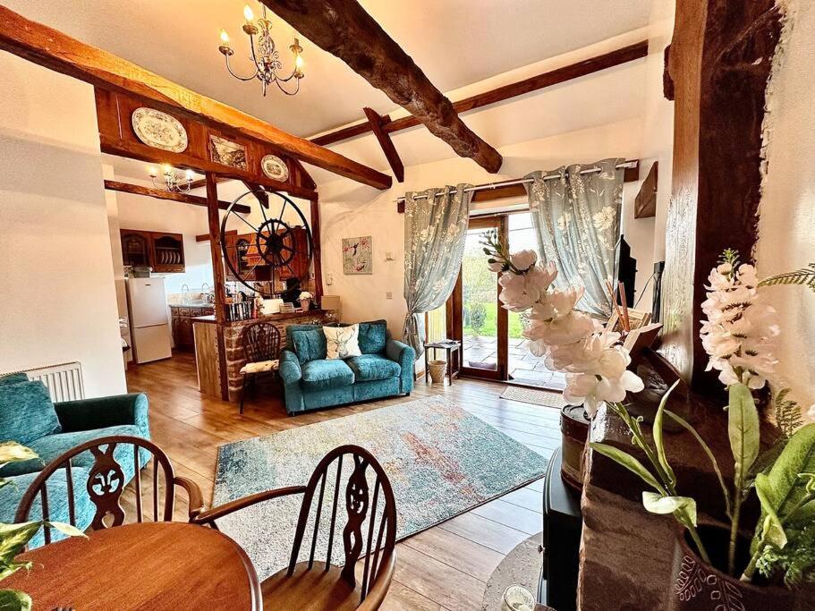 Detached One Level Stone Barn Vila Llangwm-Isaf Exterior foto